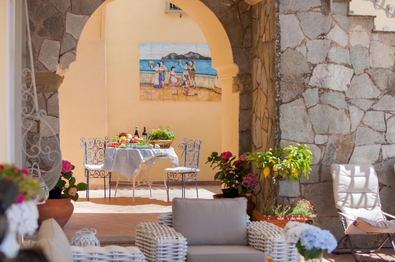 Resort Ferrara Villa Multa Quies Massa Lubrense Exterior foto